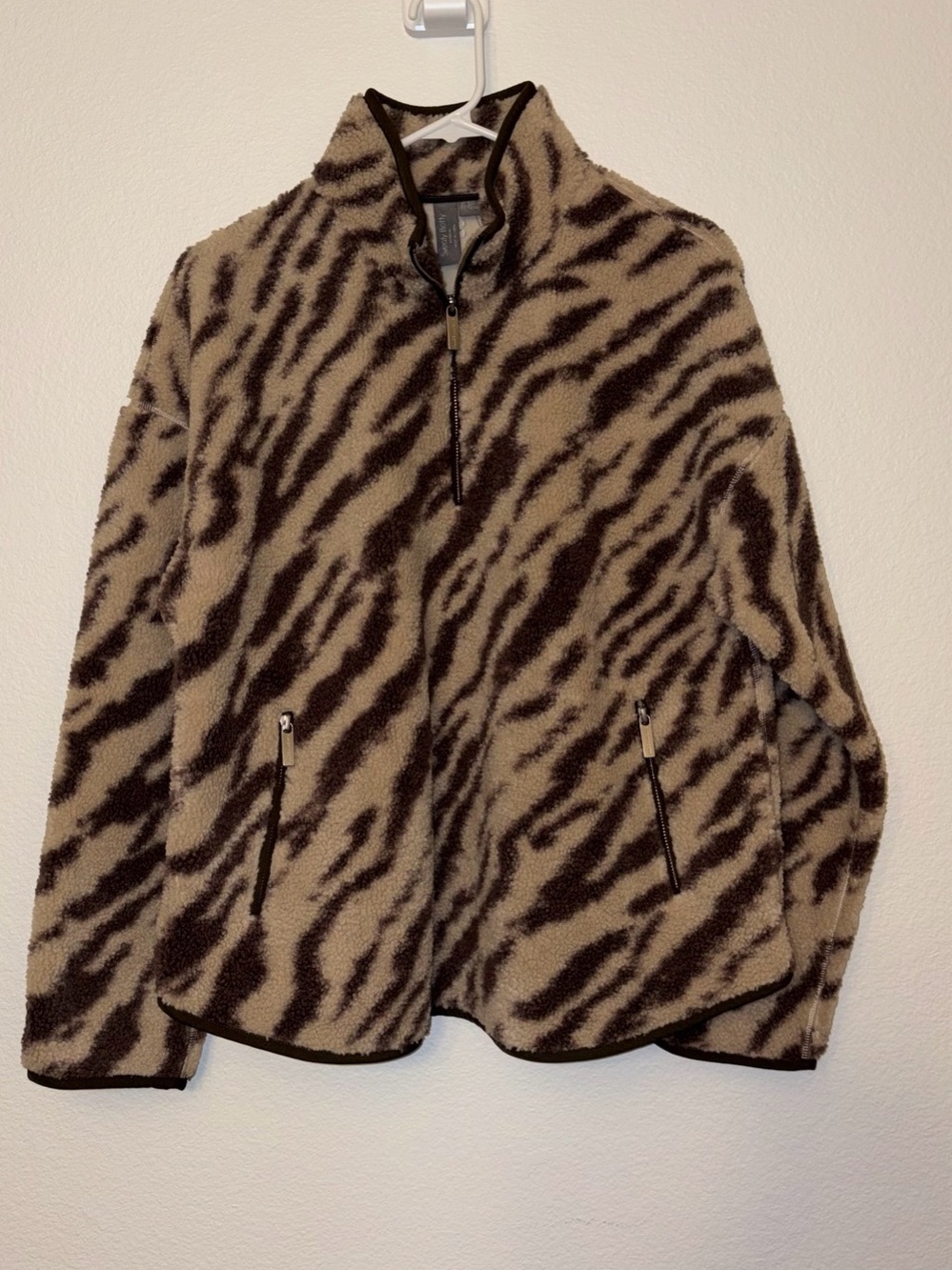 Sweaty Betty Womens M Brown Tiger Zebra Plush Half Zip Fleece Jacket NWT